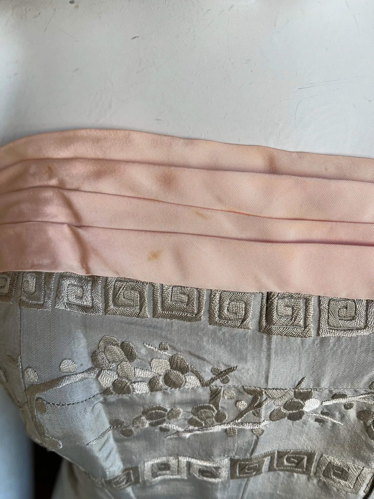1950s Silk Embroidered Gray Pink Dress