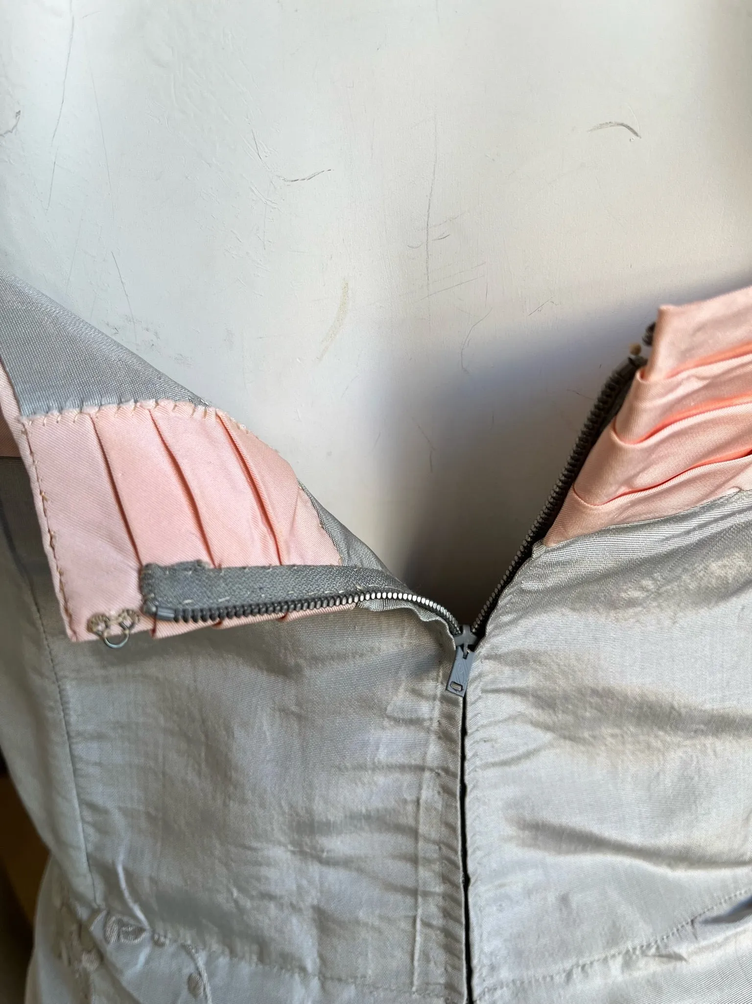 1950s Silk Embroidered Gray Pink Dress
