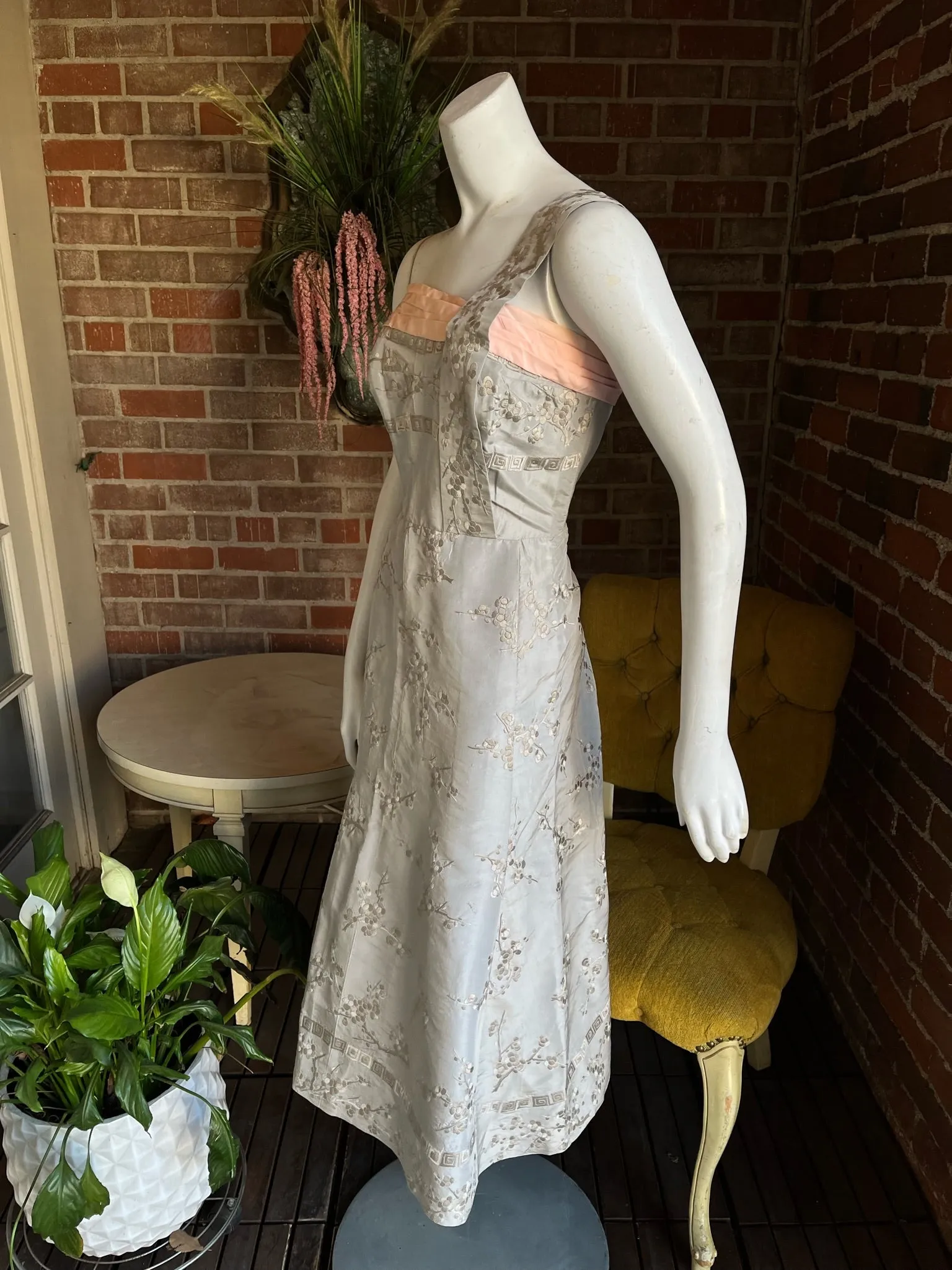 1950s Silk Embroidered Gray Pink Dress