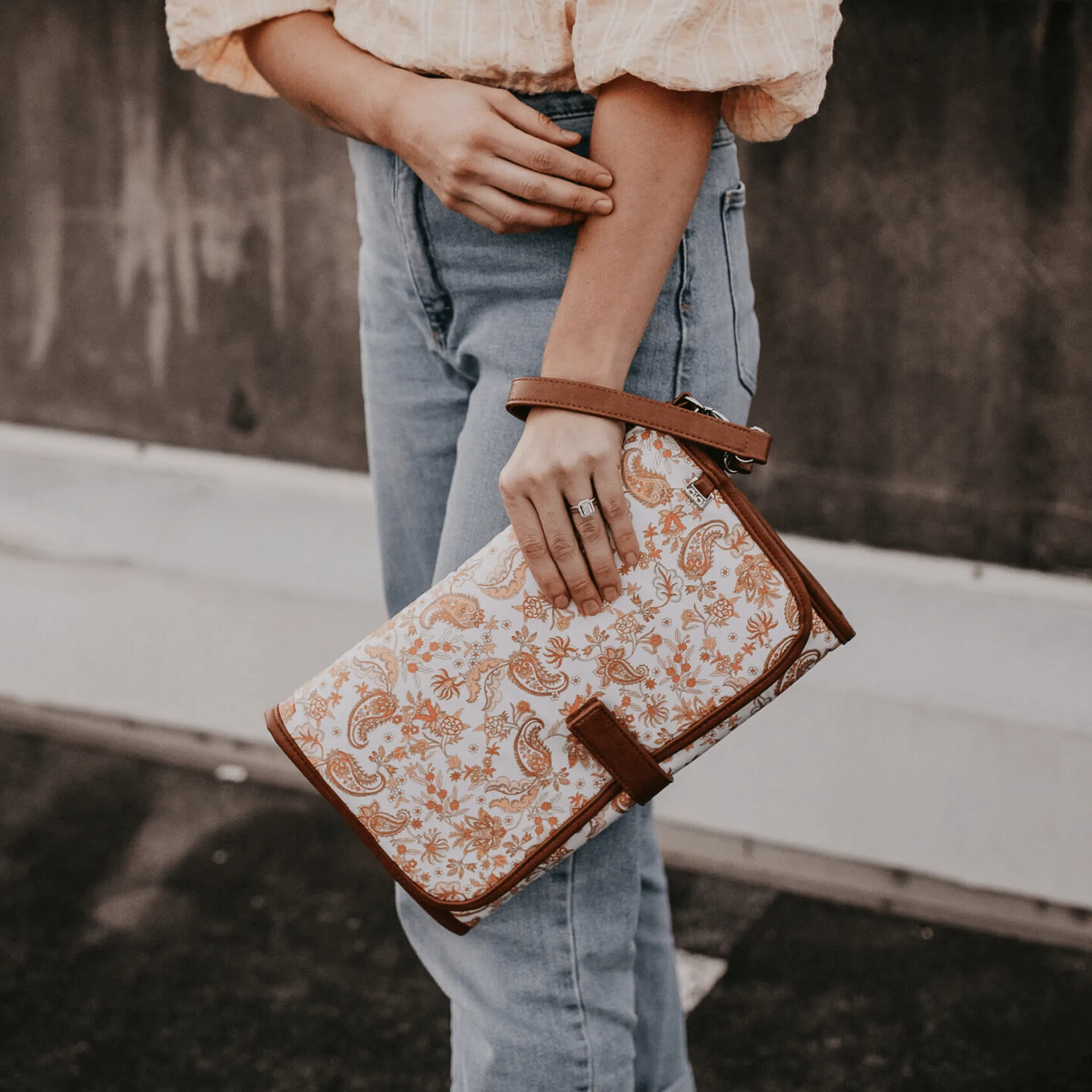 Change Mat Clutch - Peach Paisley/Tan