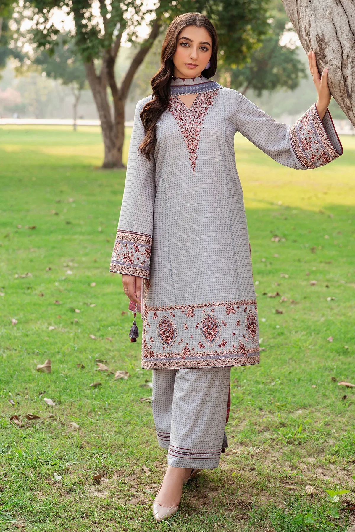 EMBROIDERED PREMIUM VISCOSE UW-0081